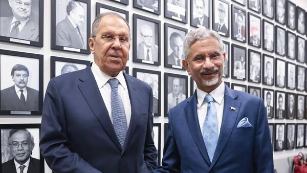 Russian FM Lavrov held talks with Indian EAM Jaishankar on the sidelines of UNGA  - Sputnik India