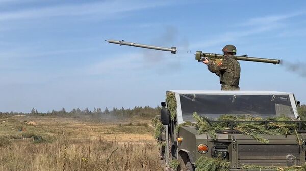 Russian and Belarusian military personnel during the Zapad-2025 joint strategic military drills - Sputnik India