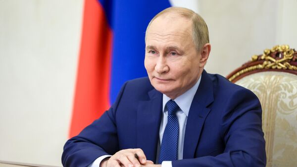 President Vladimir Putin held a video conference with a number of regions - Sputnik भारत