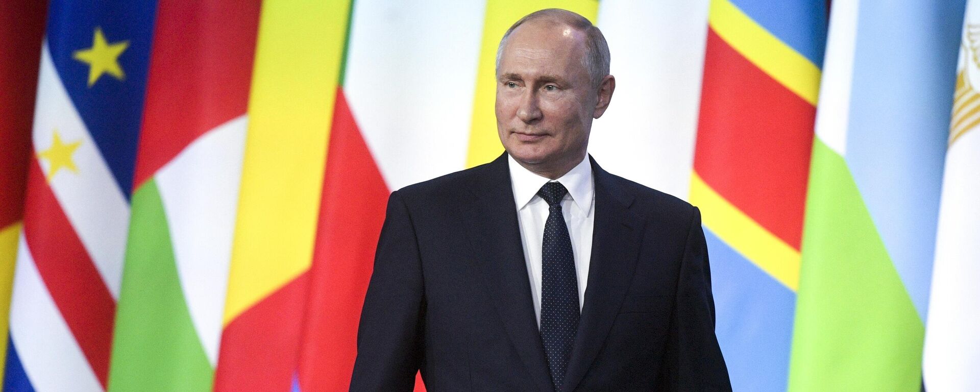 Russian President Vladimir Putin leaves a podium after his statement to the media at the Russia-Africa summit in the Black Sea resort of Sochi, Russia, Thursday, Oct. 24, 2019. (Alexei Druzhinin, Sputnik, Kremlin Pool Photo via AP) - Sputnik भारत, 1920, 20.12.2025