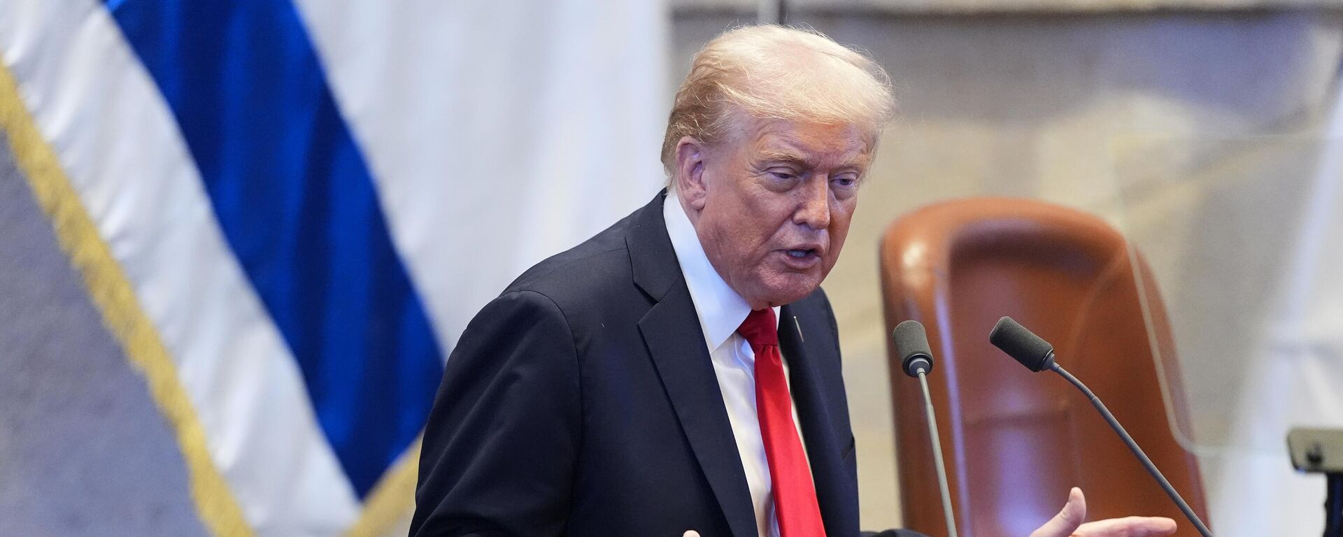 President Donald Trump speaks to the Knesset, Israel's parliament, Monday, Oct. 13, 2025, in Jerusalem. (AP Photo/Evan Vucci, Pool) - Sputnik India, 1920, 19.10.2025