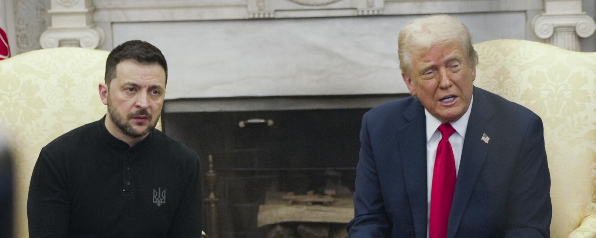 President Donald Trump, right, meets with Volodymyr Zelensky in the Oval Office at the White House, Friday, Feb. 28, 2025, in Washington.  - Sputnik भारत, 1920, 21.10.2025
