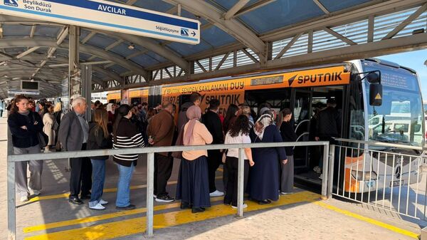 Sputnik Launches Branded Buses on One of Istanbul’s Key Transport Routes - Sputnik India