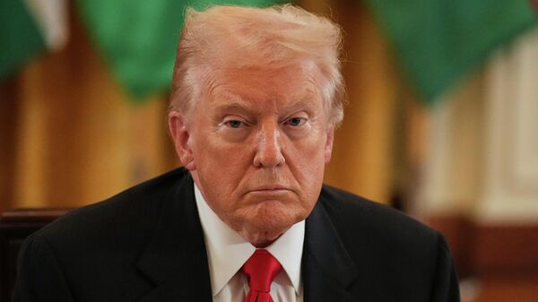 President Donald Trump attends a dinner with leaders from countries in Central Asia, Thursday, Nov. 6, 2025, in the East Room of the White House in Washington - Sputnik भारत