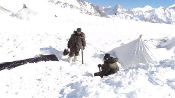 Indian Army deployed in super high altitude areas in the Himalayas. - Sputnik India