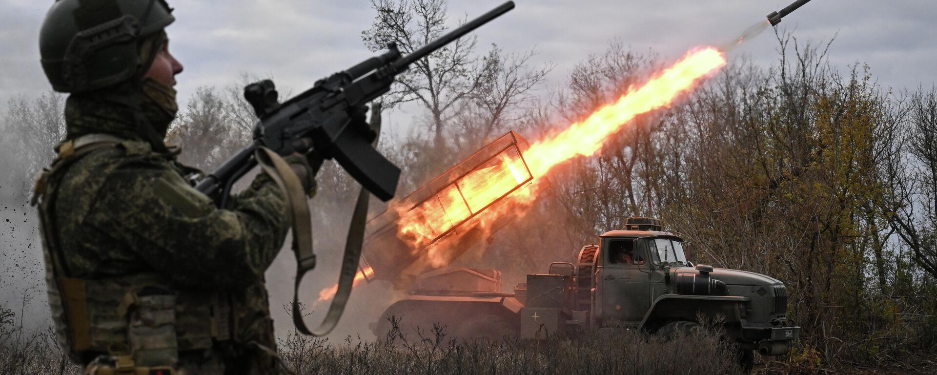 Combat operations of the Grad MLRS of the Tsebtr Battlegroup - Sputnik भारत, 1920, 24.11.2025