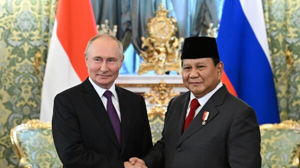 Russian President Vladimir Putin and Indonesian president-elect Prabowo Subianto - Sputnik भारत