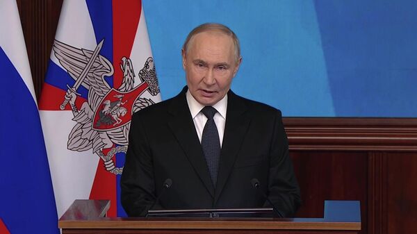 Russian President Vladimir Putin during a meeting of the Russian Defense Ministry Board, December 17, 2025 - Sputnik भारत