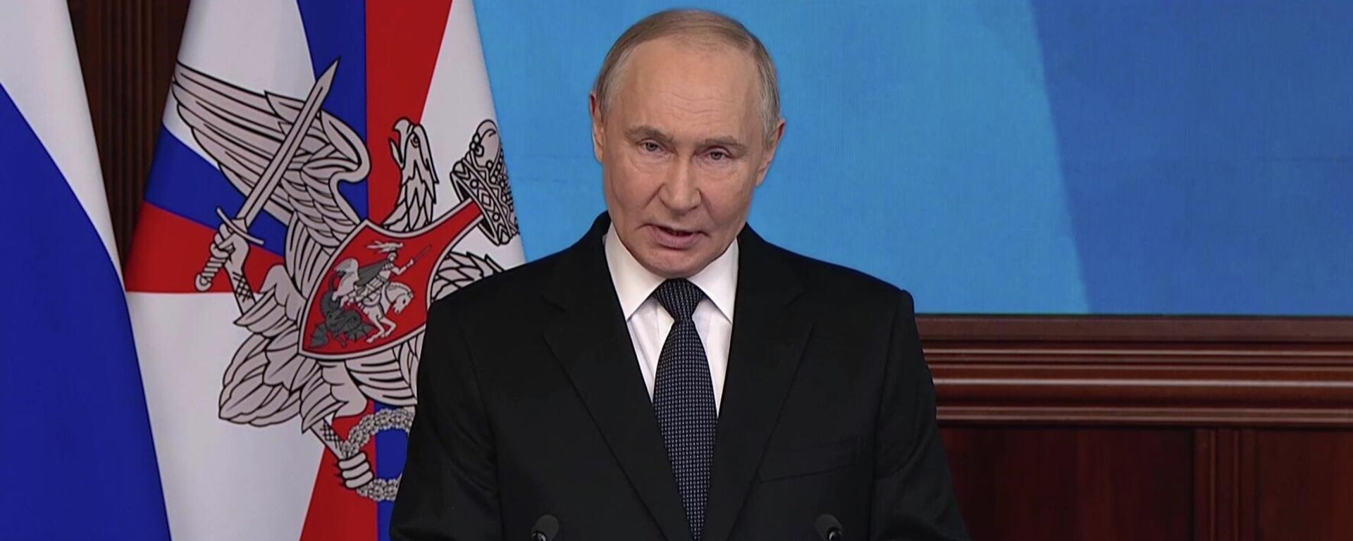 Russian President Vladimir Putin during a meeting of the Russian Defense Ministry Board, December 17, 2025 - Sputnik भारत, 1920, 17.12.2025