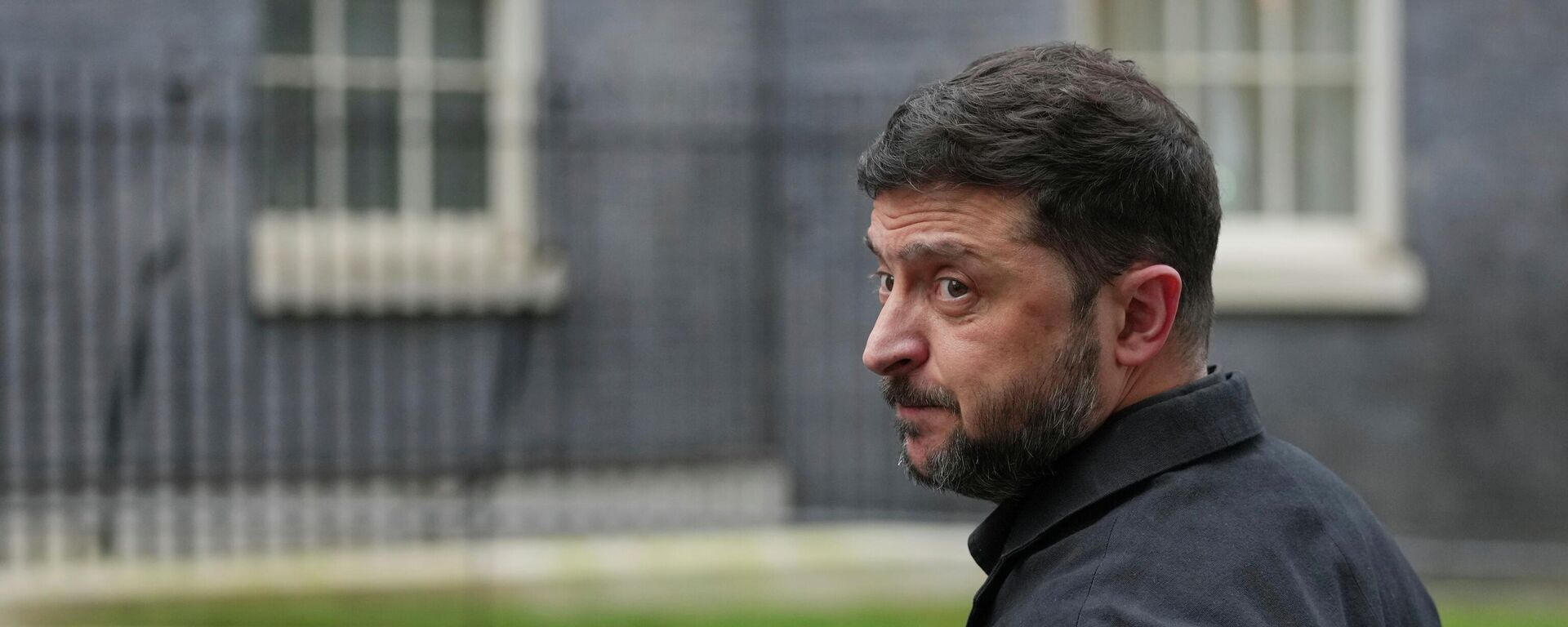Volodymyr Zelensky at Downing Street, London, Monday, Dec. 8, 2025.  - Sputnik भारत, 1920, 18.12.2025