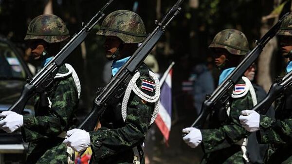 Thai military personnel attend the cremation ceremony of Sergeant Mayor Samroeng Klang Prakhon, 38, who died during the border clashes between Thailand and Cambodia,  - Sputnik India