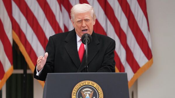 President Donald Trump speaks during a pardoning ceremony for the national Thanksgiving turkeys Waddle and Gobble in the Rose Garden of the White House, Tuesday, Nov. 25, 2025, in Washington - Sputnik भारत