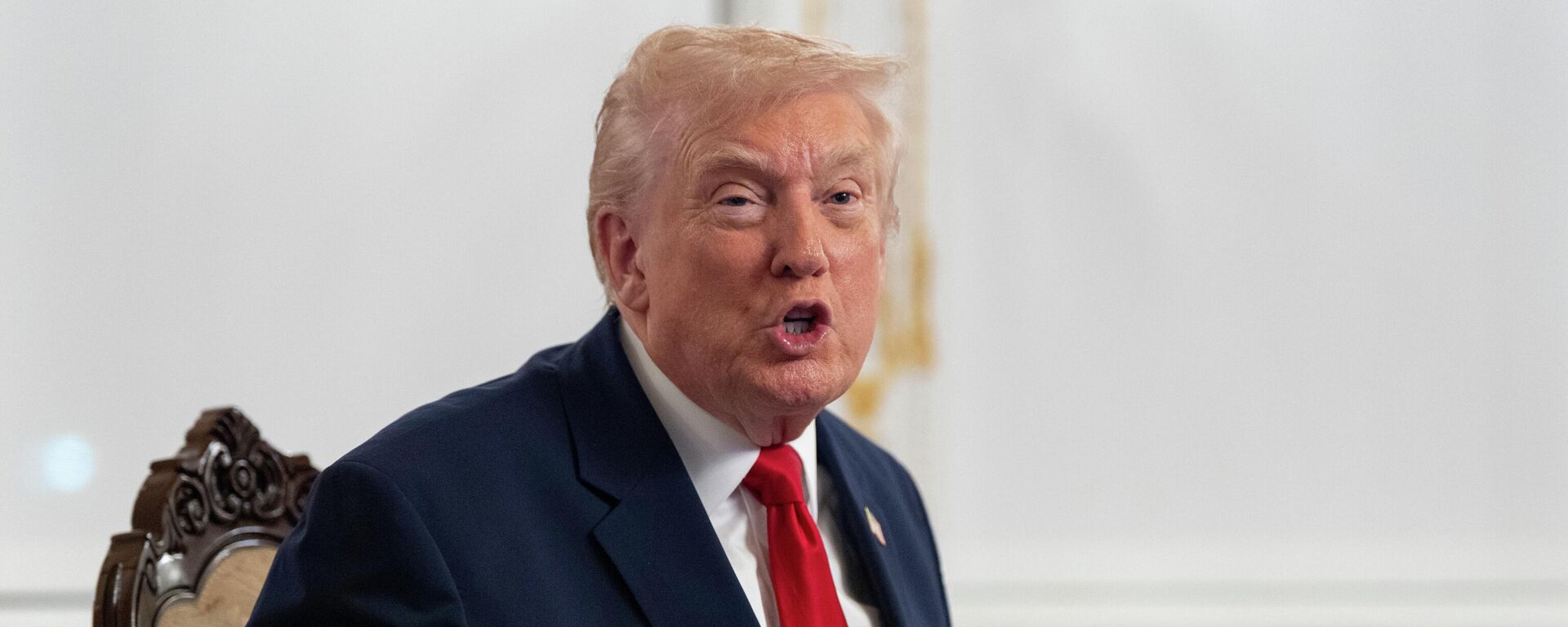 President Donald Trump speaks to reporters after speaking to troops via video from his Mar-a-Lago estate on Thanksgiving, Thursday, Nov. 27, 2025, in Palm Beach, Fla - Sputnik India, 1920, 03.01.2026