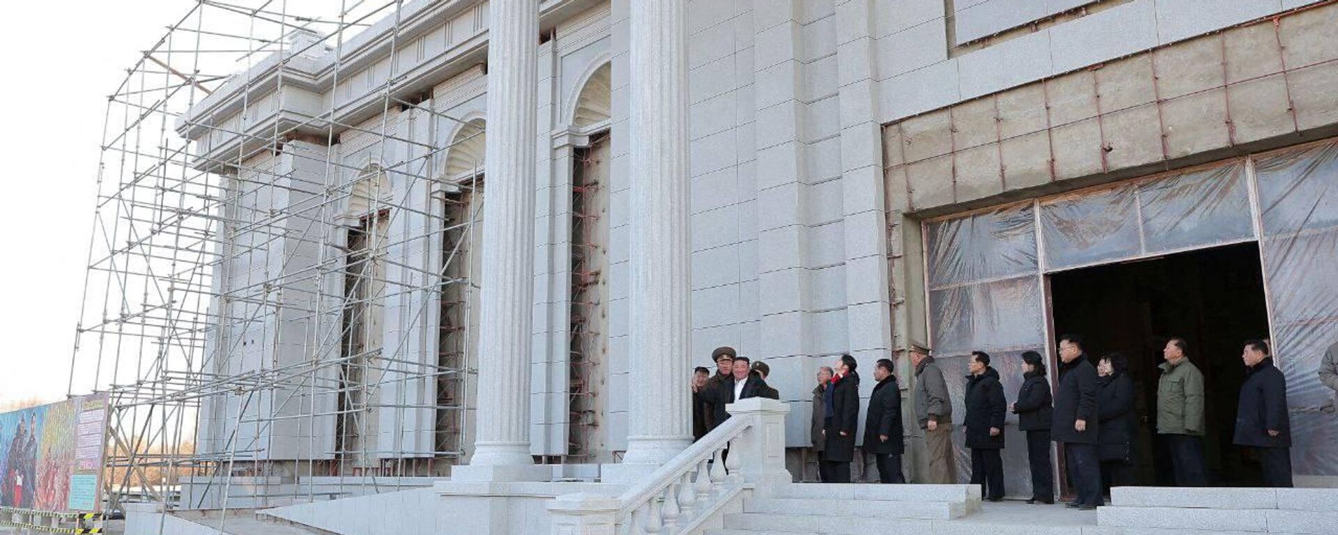 North Korean leader Kim Jong Un has visited the construction site of a museum dedicated to the heroic deeds of Korean People's Army (KPA) soldiers who participated in the liberation and demining of Russia's Kursk Region - Sputnik भारत, 1920, 06.01.2026
