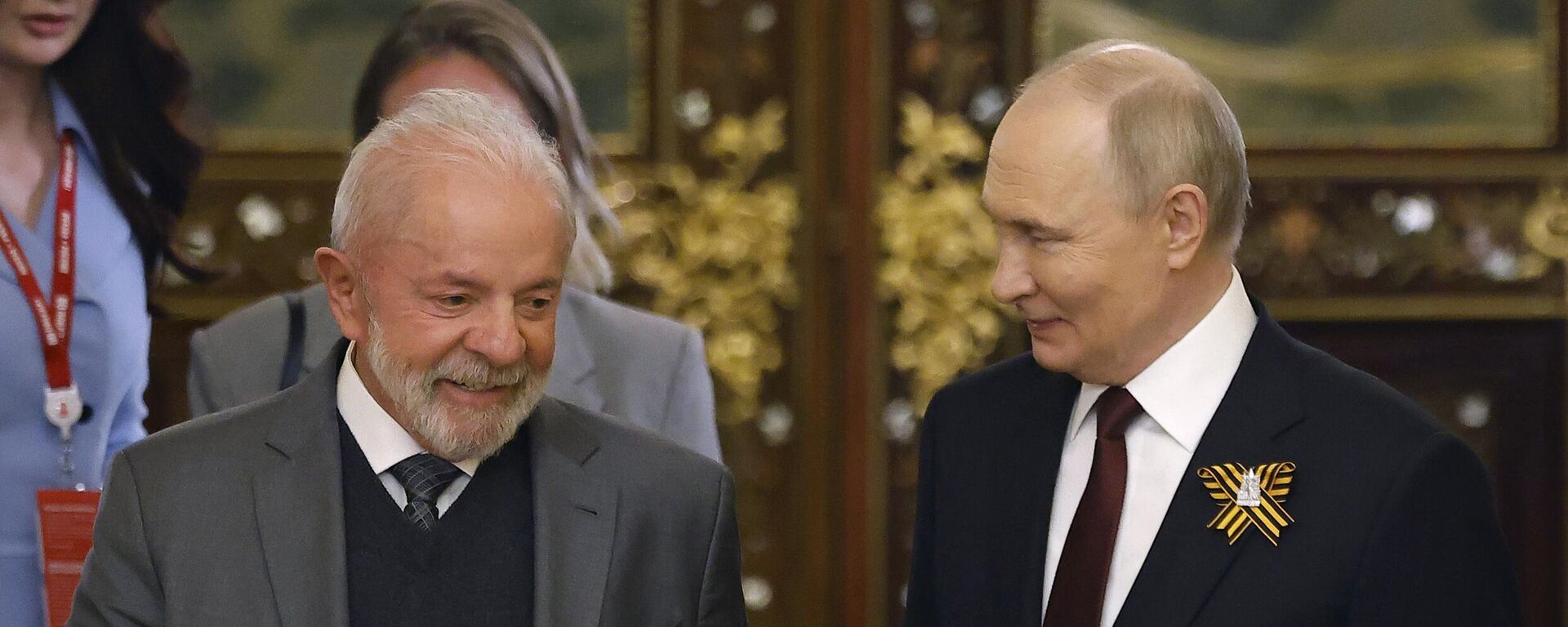 Russian President Vladimir Putin, right, and Brazilian President Luiz Inacio Lula da Silva enter the hall during their meeting at the Kremlin in Moscow, Russia, Friday, May 9, 2025, during celebrations of the 80th anniversary of the Soviet Union's victory over Nazi Germany during the World War II. (Maxim Shemetov/Pool Photo via AP) - Sputnik India, 1920, 14.01.2026