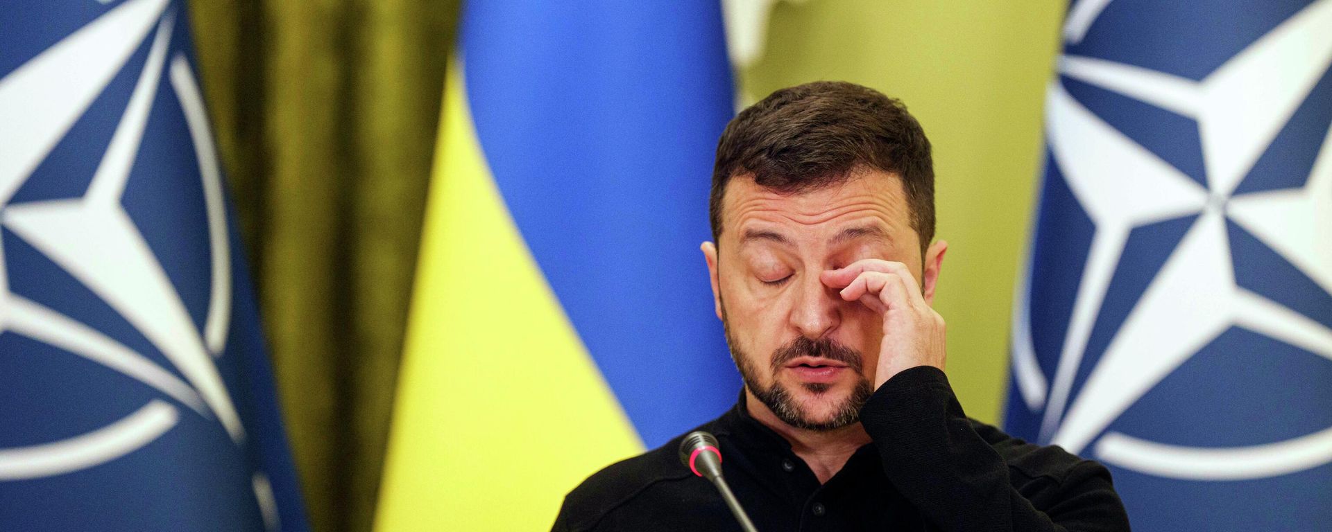 Ukraine's Volodymyr Zelensky speaks to journalists during a joint press conference with NATO Secretary General Mark Rutte in Kiev, Ukraine, Thursday Oct. 3, 2024.  - Sputnik भारत, 1920, 30.06.2026