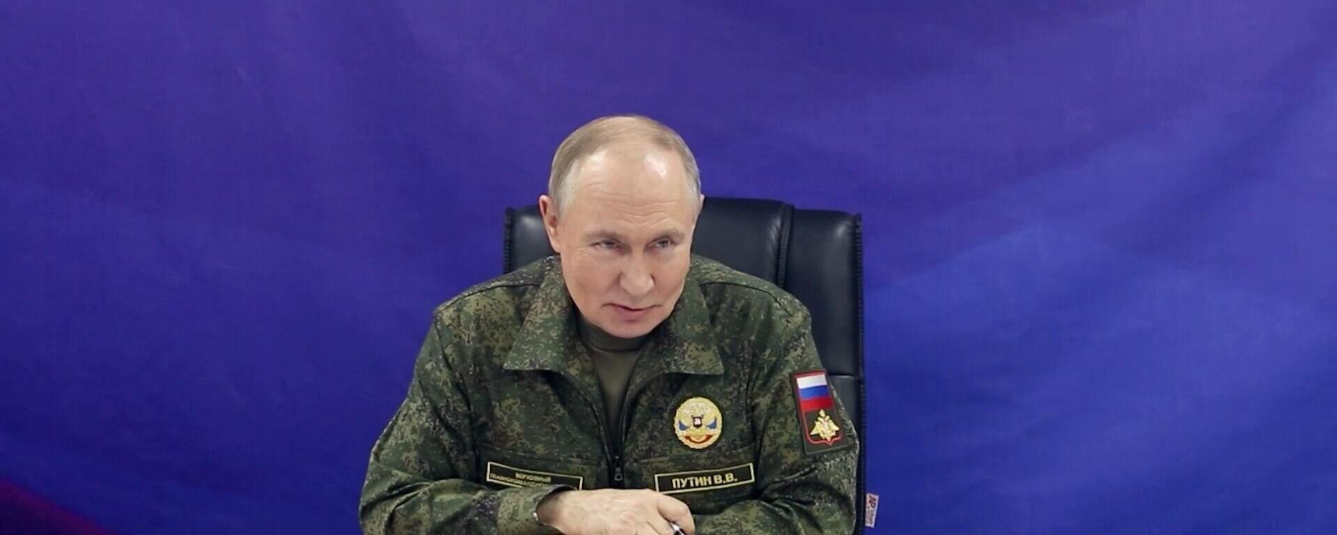 President Vladimir Putin during a meeting at the command post of the Joint Group of Forces - Sputnik India, 1920, 23.02.2026