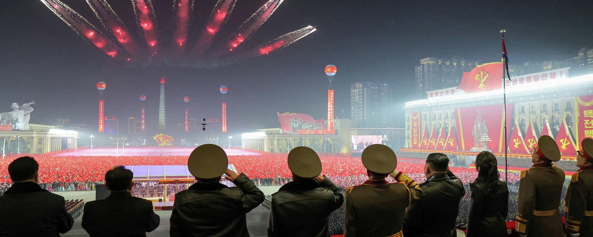 North Korean leader Kim Jong Un and his daughter Kim Ju Ae watch a flypast during a military parade to commemorate the Ninth Congress of the ruling Workers' Party of Korea (WPK) in Pyongyang, North Korea, February 25, 2026, in this picture released by North Korea's official Korean Central News Agency.     - Sputnik भारत, 1920, 26.02.2026