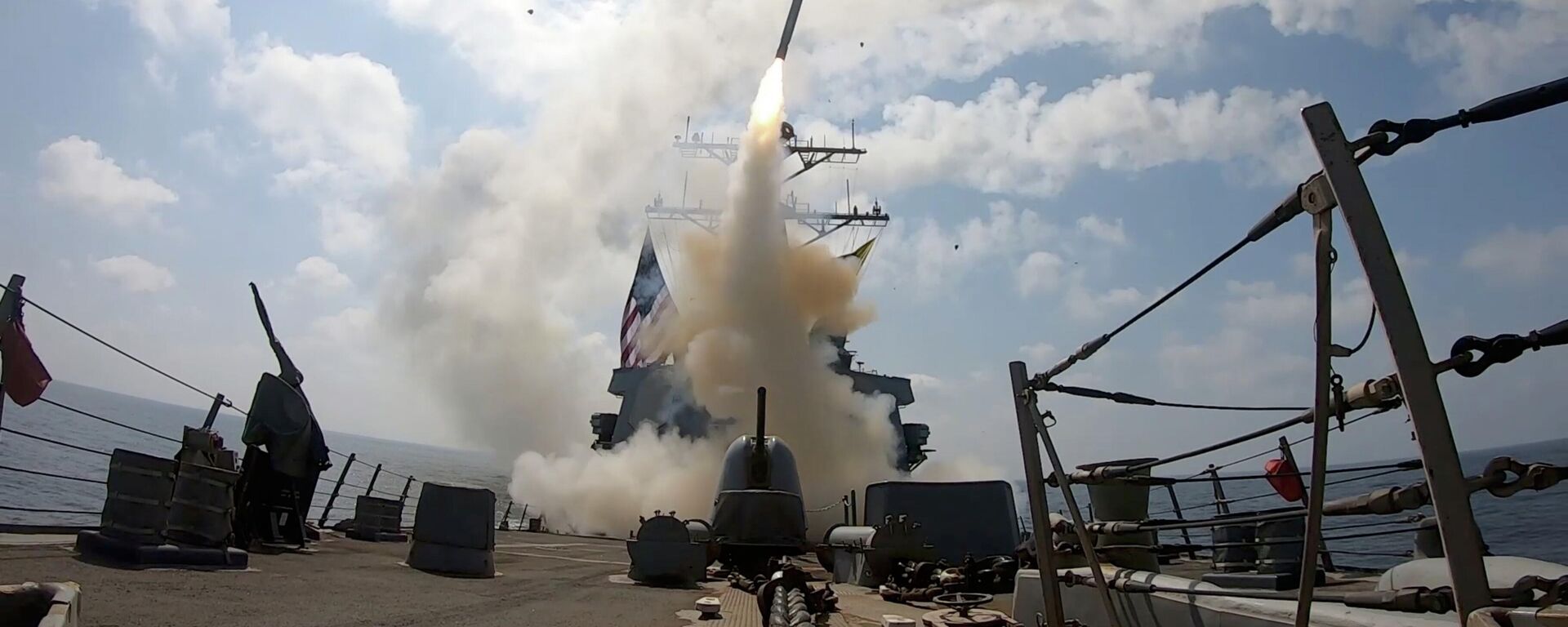 This image from video provided by US Central Command shows a missile being launched from a U.S. Navy ship in support of Operation Epic Fury on Feb. 28, 2026.  - Sputnik भारत, 1920, 07.03.2026