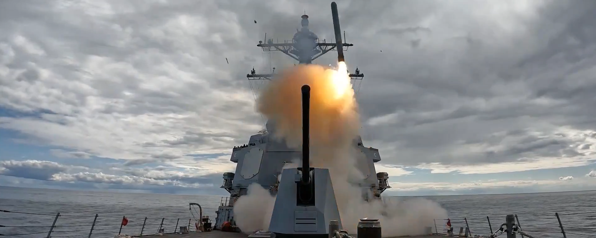 A CENTCOM video's screenshot of a US strike on Iran.  - Sputnik भारत, 1920, 03.03.2026