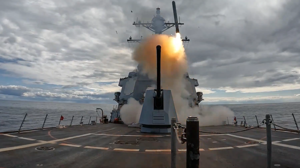 A CENTCOM video's screenshot of a US strike on Iran.  - Sputnik भारत