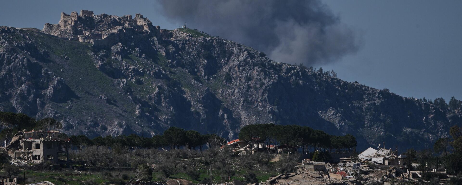 The United States and Israel carried out a coordinated series of strikes on February 28 targeting multiple sites in Iran, including locations in Tehran. In response, Iran launched retaliatory strikes against Israeli territory and US military bases across the Middle East. - Sputnik भारत, 1920, 12.03.2026