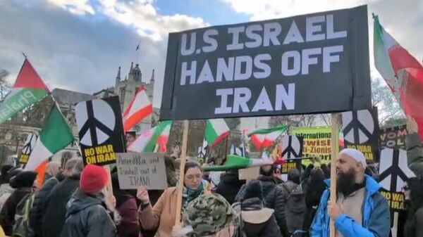 A rally in London against the US and Israeli attacks on Iran  - Sputnik भारत