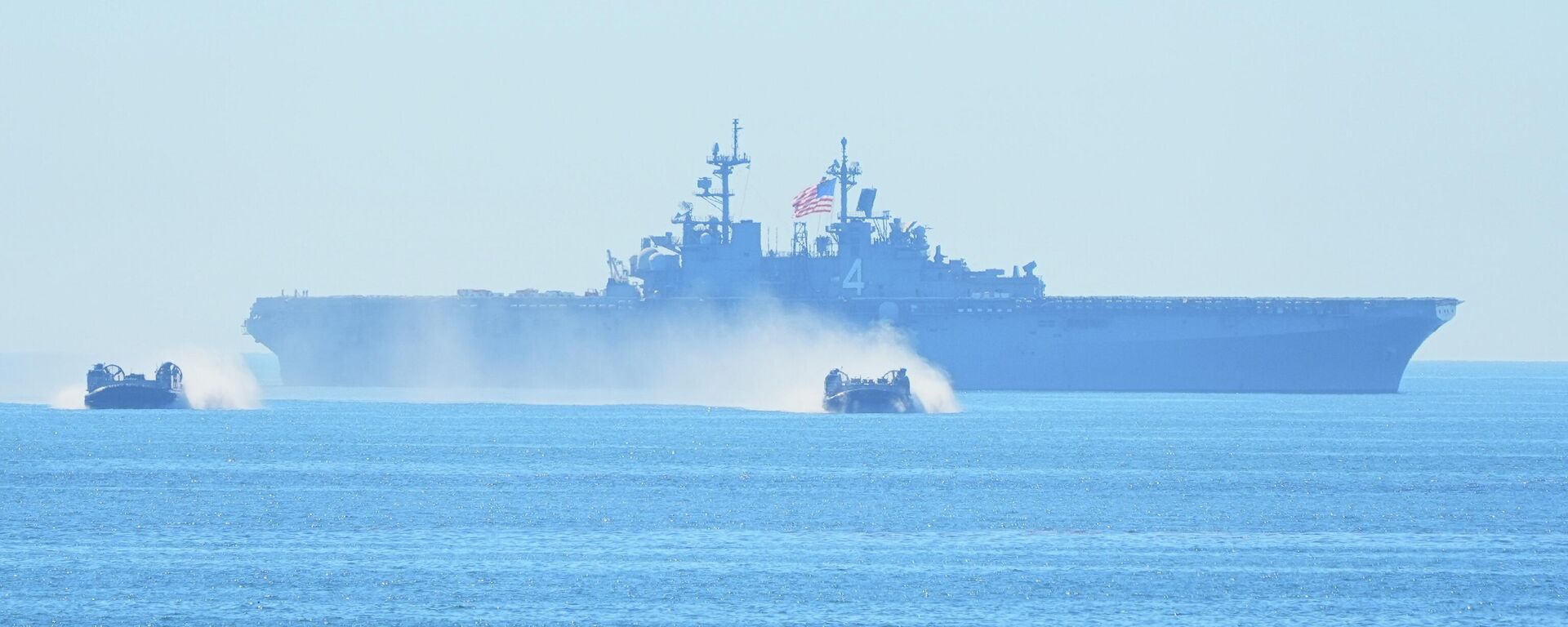 Marines perform in a demonstration with hovercraft and the amphibious assault ship USS Boxer as Vice President JD Vance, not pictured, watches during activities to mark the upcoming Marine Corps' 250th anniversary Saturday, Oct 18, 2025, on Marine Corps Base Camp Pendleton in Camp Pendleton, Calif - Sputnik India, 1920, 23.03.2026