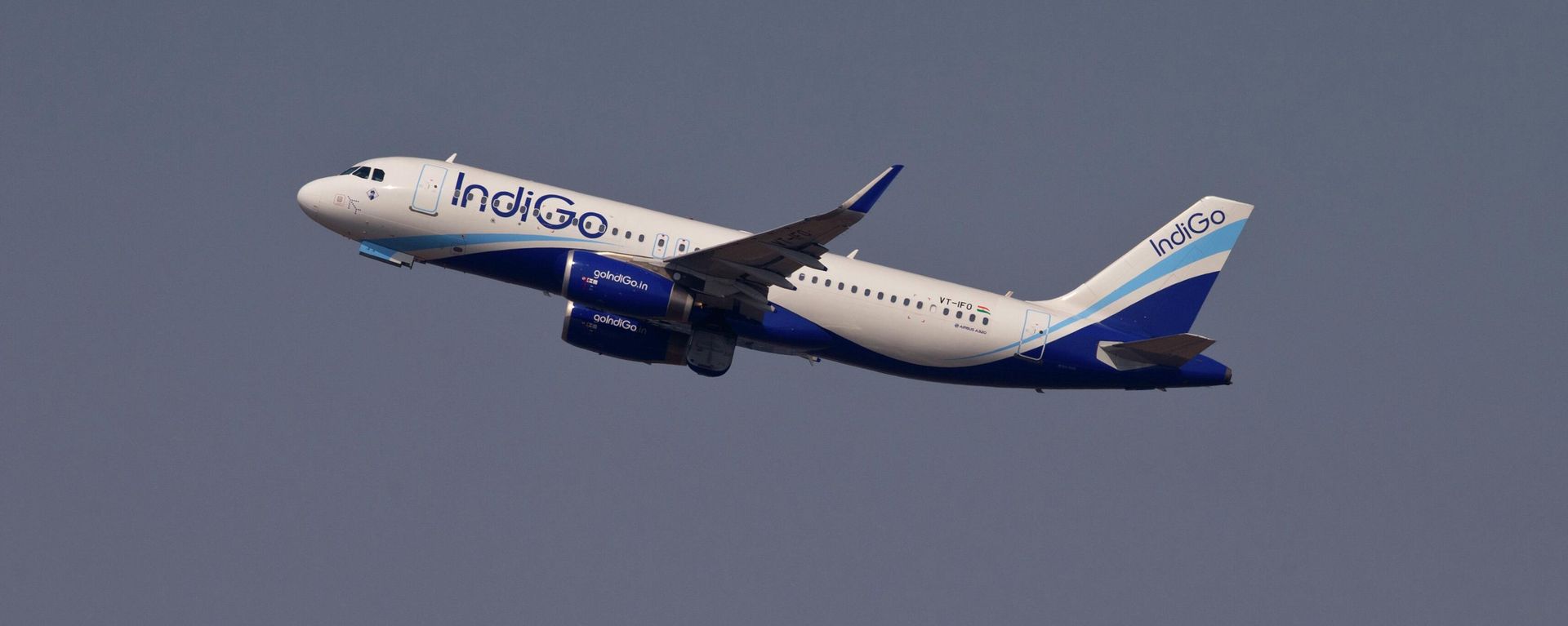 An Airbus A320 from IndiGo airlines takes off from the Indira Gandhi international airport in New Delhi, India, Thursday, Oct. 16, 2014. - Sputnik भारत, 1920, 30.03.2026