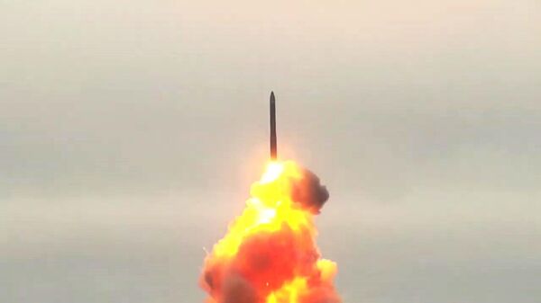 A training and combat launch of the Topol-M ballistic missile from the Plesetsk Cosmodrome. - Sputnik India