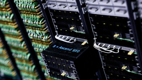 Huawei's CloudMatrix 384 system with Ascend 910 AI processors are displayed at the company's booth, at the expo of the World Internet Conference in Wuzhen town of Tongxiang city, Zhejiang province, China November 8, 2025.  - Sputnik भारत