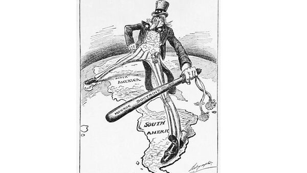 Monroe Doctrine cartoon showing the figure of Uncle Sam towering over the Western Hemisphere, one foot in North America and the other in South America. - Sputnik भारत