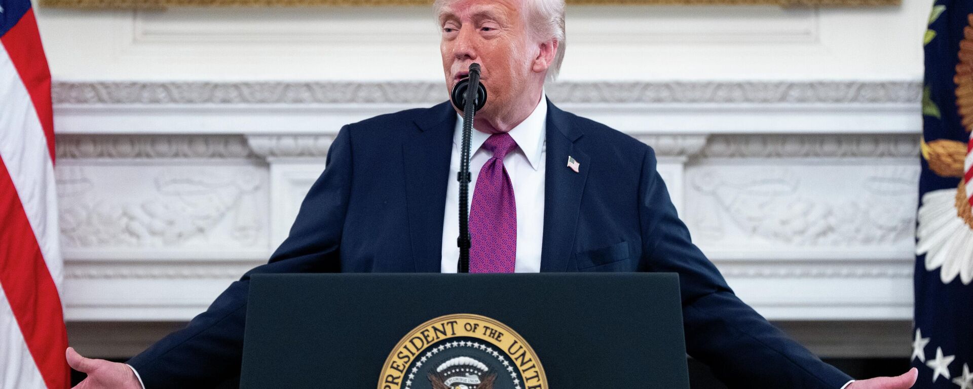 President Donald Trump speaks during an event for NCAA national champions in the State Dining Room of the White House, Tuesday, April 21, 2026, in Washington. (AP Photo/Alex Brandon) - Sputnik भारत, 1920, 07.05.2026