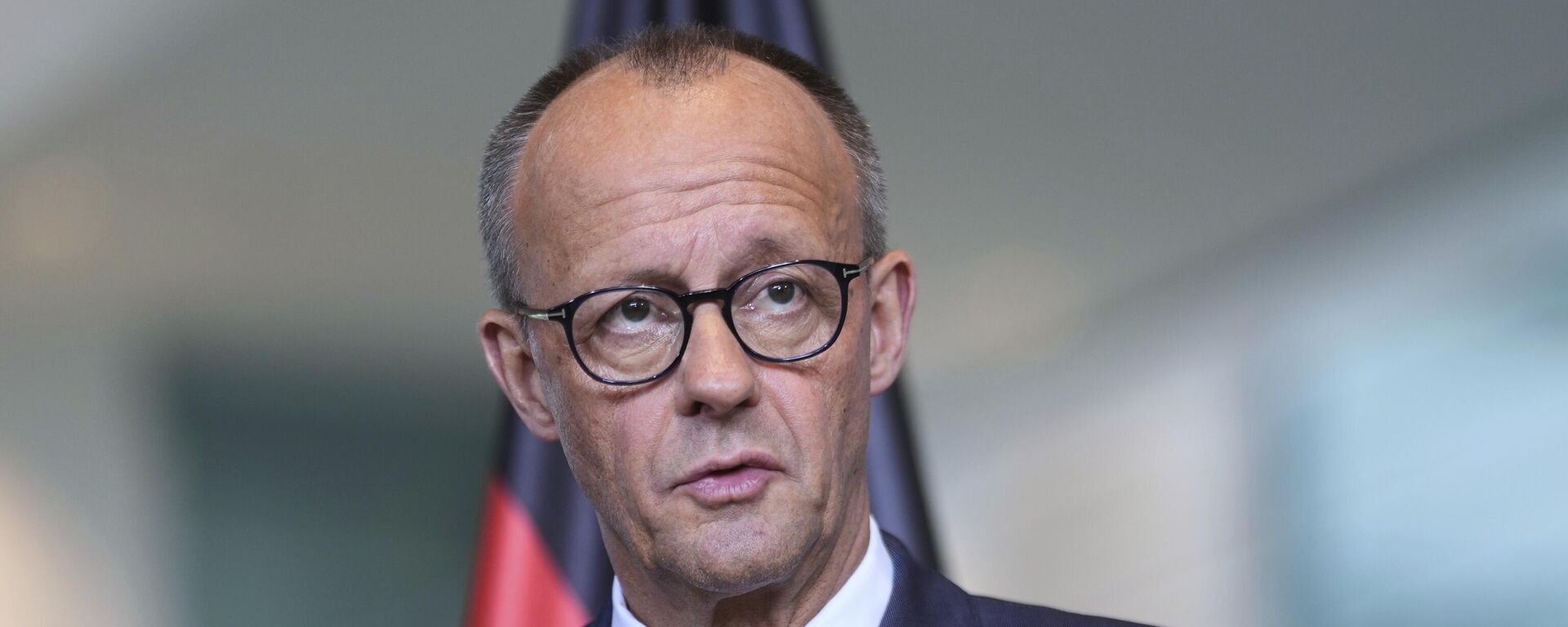 Germany's Chancellor Friedrich Merz attends a news conference at the chancellery in Berlin, Germany, Wednesday, May 28, 2025. - Sputnik भारत, 1920, 10.05.2026