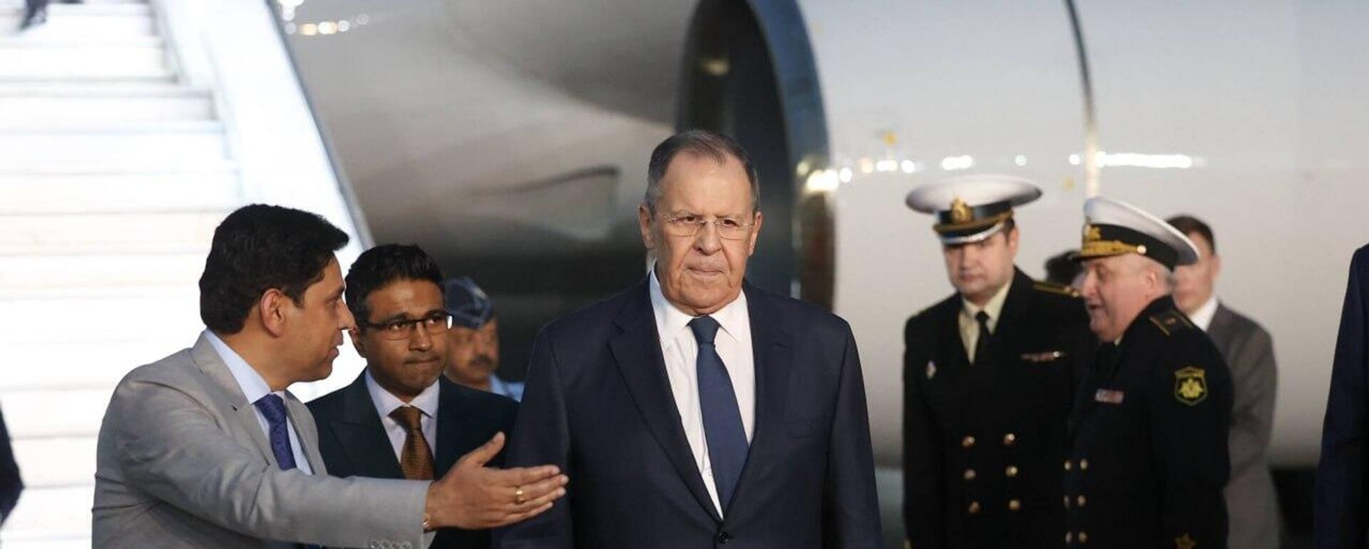 Russian FM Sergey Lavrov lands in Delhi - Sputnik India, 1920, 13.05.2026