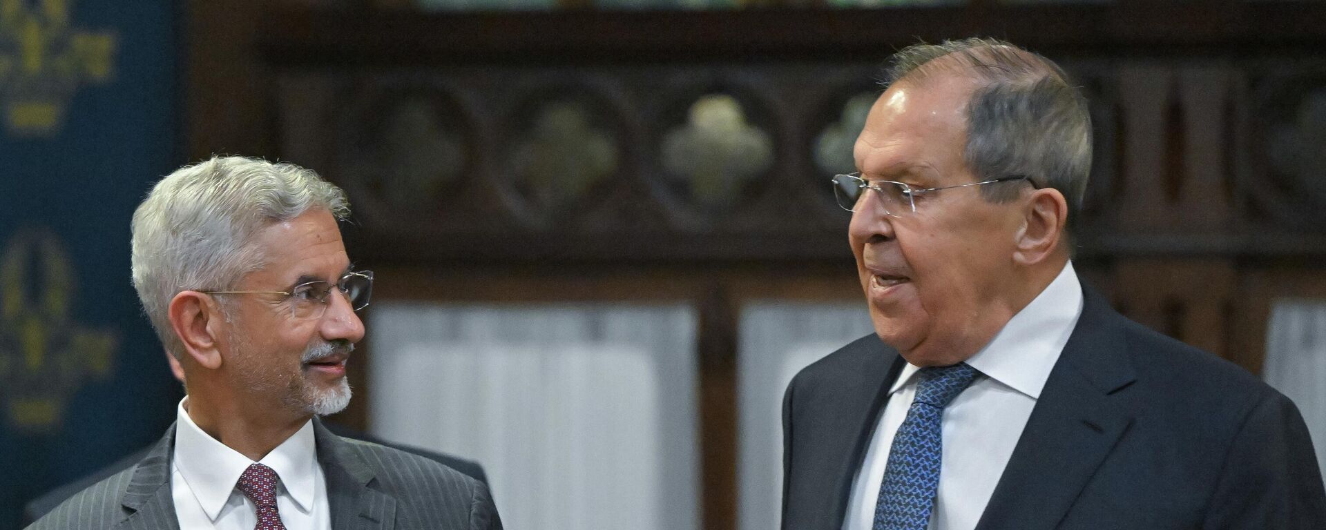 Russian Foreign Minister Sergey Lavrov (right) and Indian External Affairs Minister Subrahmanyam Jaishankar - Sputnik भारत, 1920, 14.05.2026
