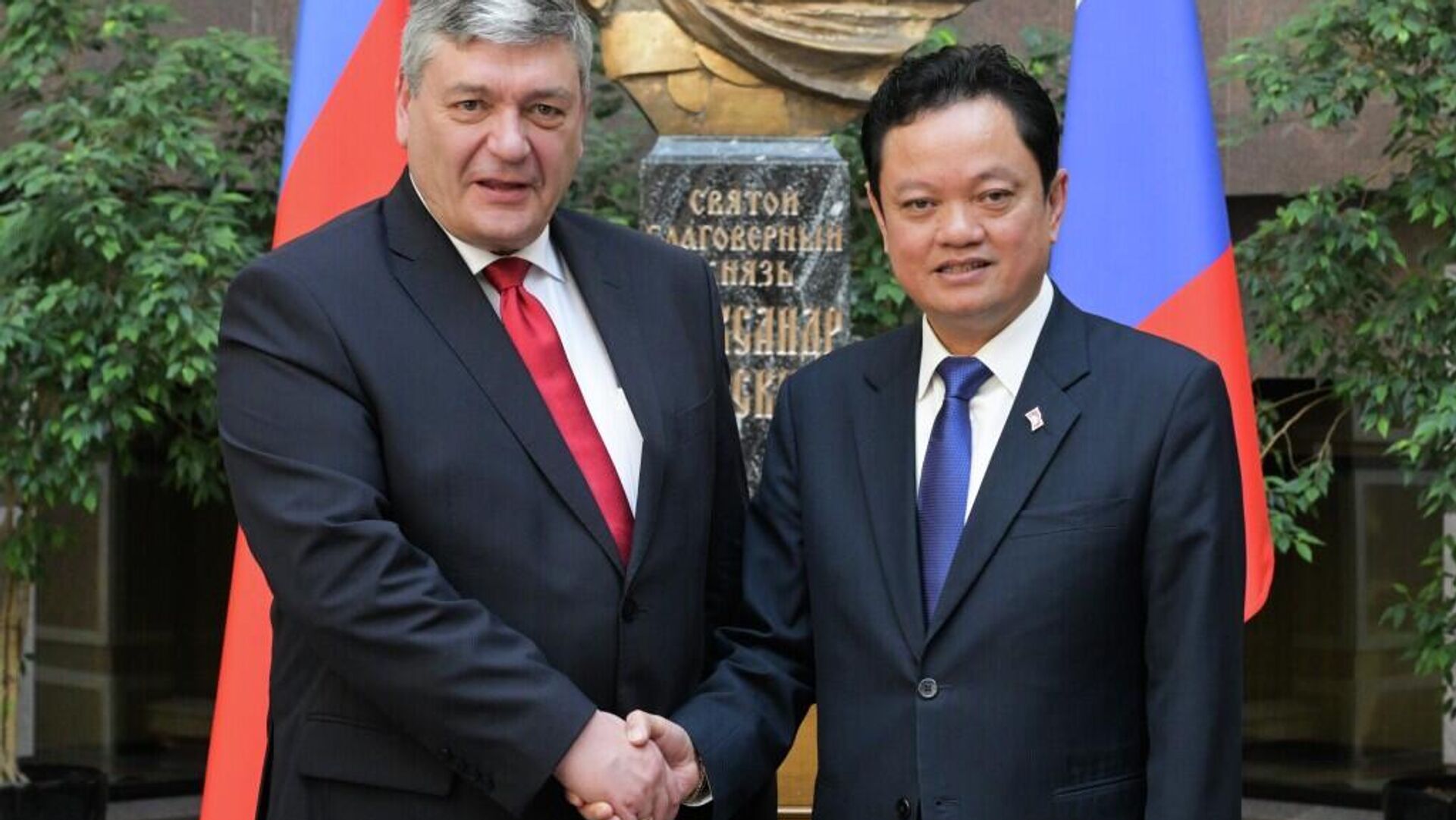 An exhibition in Moscow dedicated to the 70th anniversary of the establishment of diplomatic relations between Russia and Cambodia An exhibition in Moscow dedicated to the 70th anniversary of the establishment of diplomatic relations between Russia and Cambodia - Sputnik India, 1920, 19.05.2026
