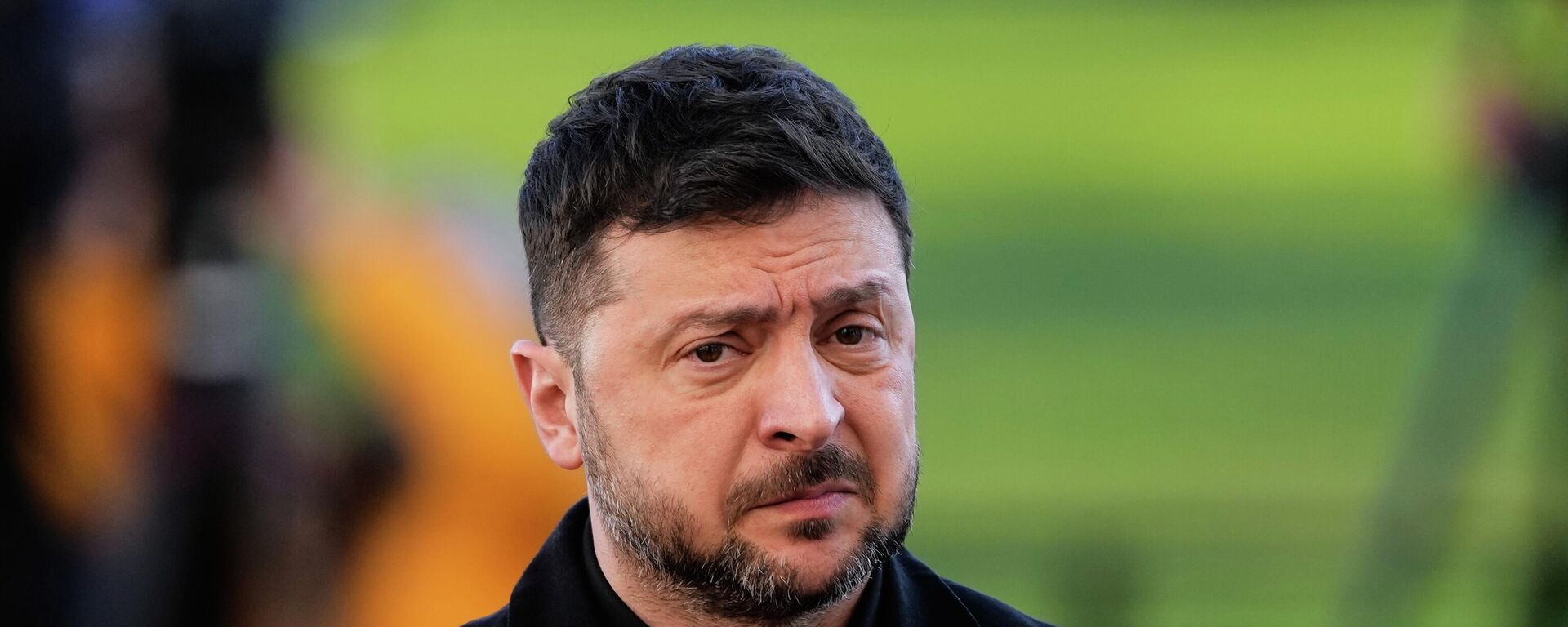 Volodymyr Zelensky arrives at the Bellevue Palace for talks with German President Frank-Walter Steinmeier in Berlin, Germany, Monday, Dec. 15, 2025. - Sputnik भारत, 1920, 19.05.2026