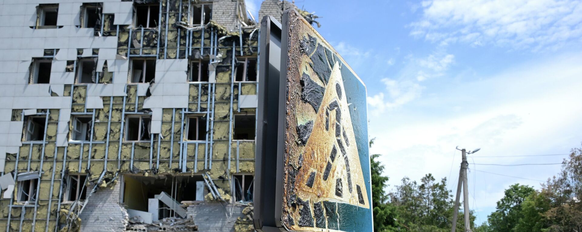 Foreign Journalists Come Face to Face With Starobelsk Tragedy - Sputnik India, 1920, 26.05.2026