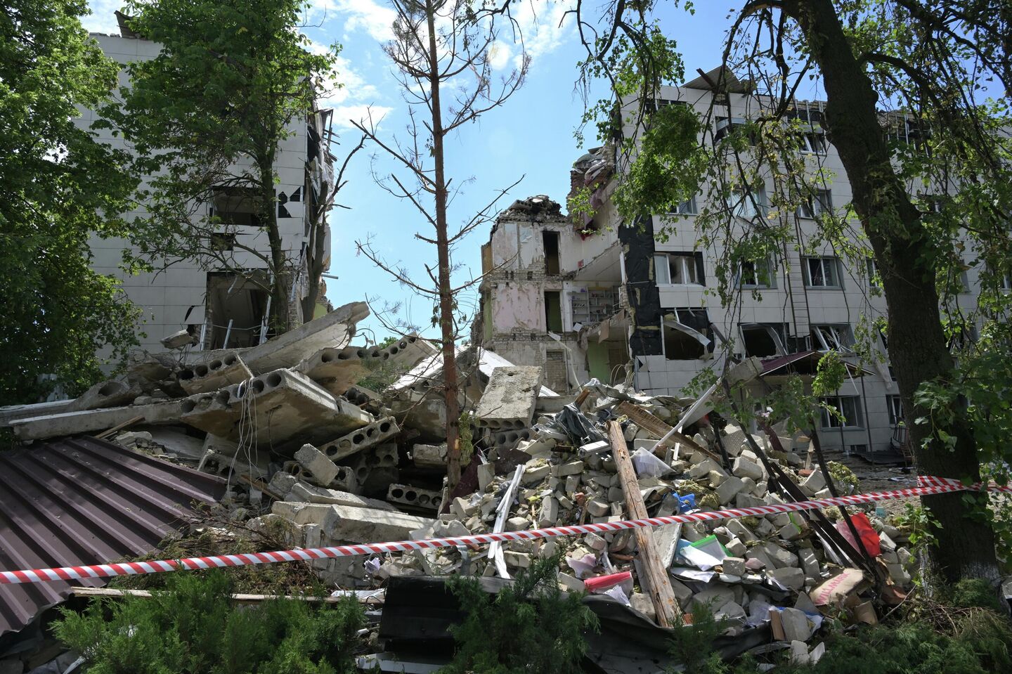 Foreign Journalists Come Face to Face With Starobelsk Tragedy - Sputnik भारत