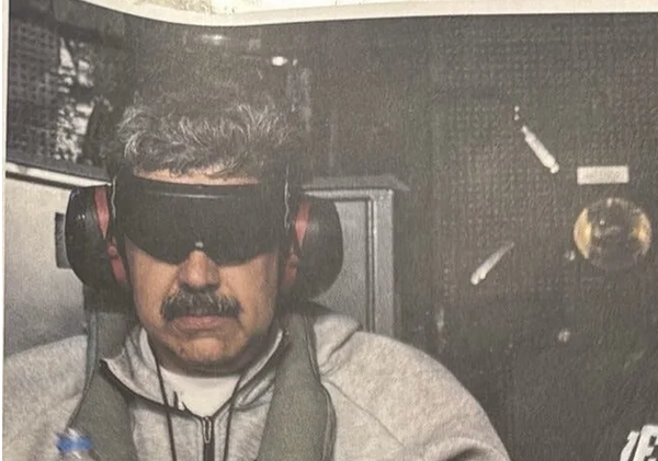 Venezuelan President Nicolas Maduro aboard the USS Iwo Jima after his kidnapping by US forces. Social media photo. - Sputnik भारत