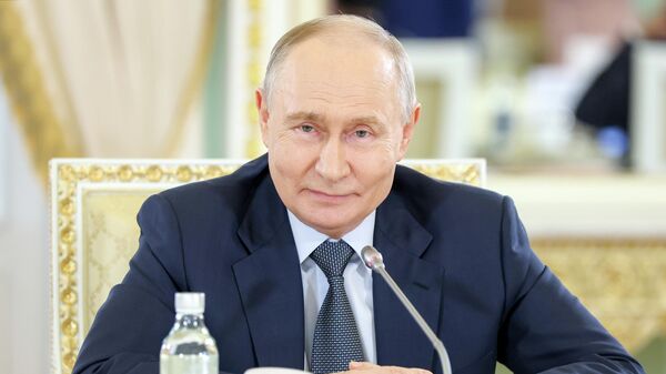 Russian President Vladimir Putin holds a meeting with heads of foreign media agencies. June 4, 2026 - Sputnik भारत