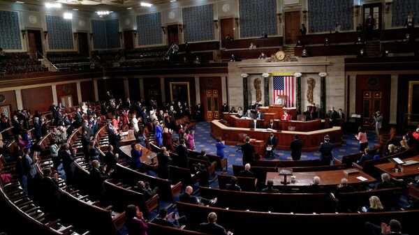House Speaker Nancy Pelosi administers the oath to members of the 117th Congress at the US Capitol in Washington, Sunday, Jan. 3, 2021 - Sputnik भारत