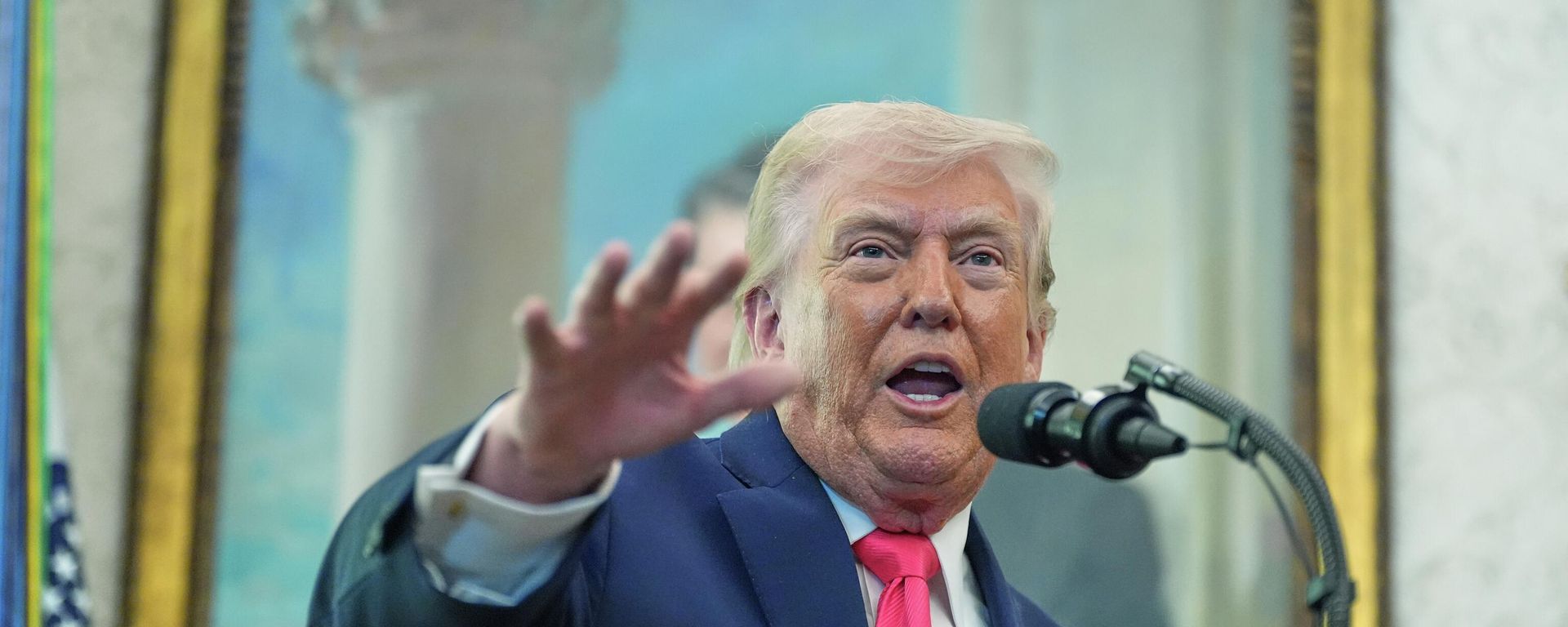 President Donald Trump speaks during the swearing in for Homeland Security Secretary Markwayne Mullin in the Oval Office of the White House, Tuesday, March 24, 2026, in Washington - Sputnik भारत, 1920, 05.08.2026