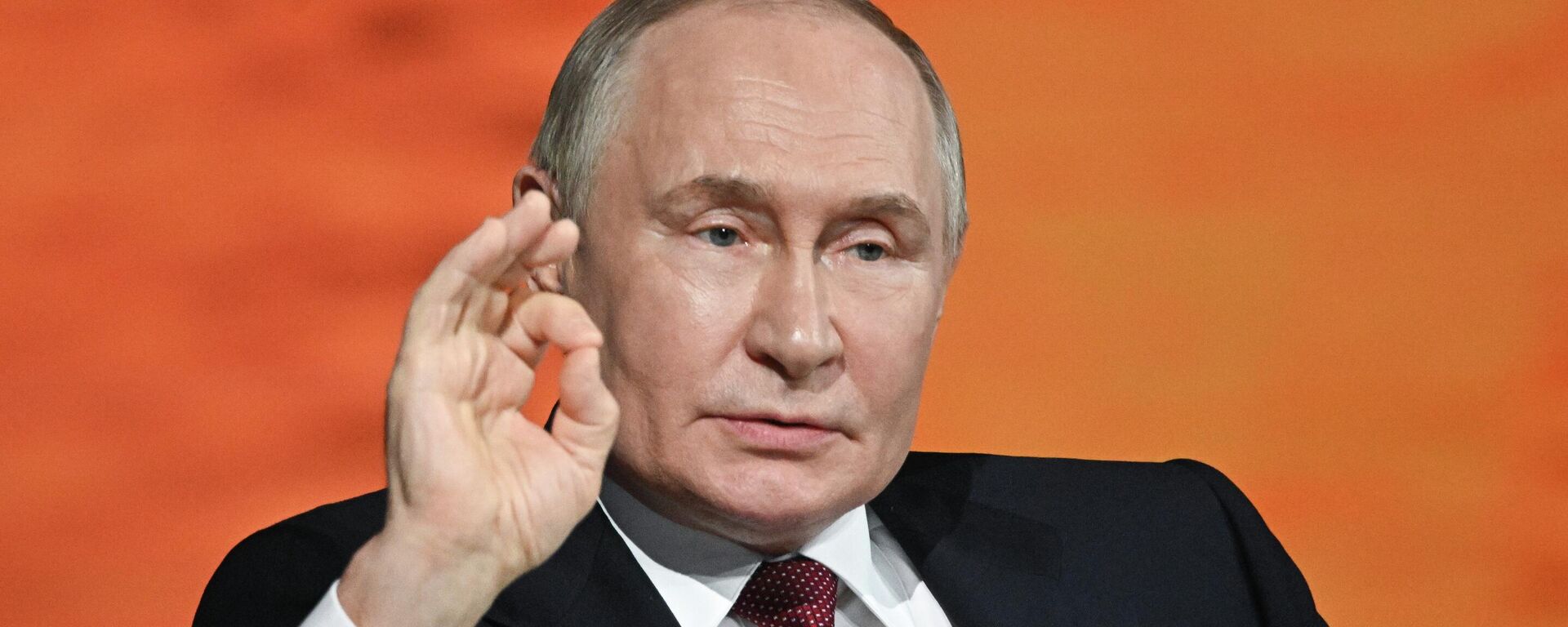 Russian President Vladimir Putin at the plenary session of the XXVIII St. Petersburg International Economic Forum. - Sputnik भारत, 1920, 12.06.2026