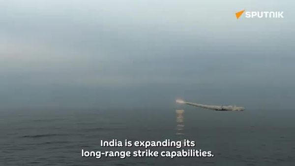 🚨🇮🇳 दूर से प्रहार करने की क्षमता बढ़ाएगा भारत, नई स्वदेशी मिसाइल-बमों का निर्माण होगा - Sputnik भारत