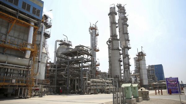 This photo released by official website of the office of the Iranian Presidency shows a part of Pardis petrochemical complex facilities in Assalouyeh on the northern coast of the Persian Gulf, Iran, Tuesday, Sept. 4, 2018.  - Sputnik India