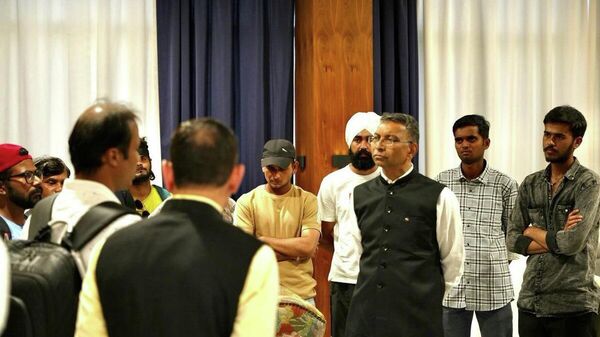 🚨🇮🇳आमेरिकी नौसेना के निशाने पर आए MT सेटेबेलो के 21 भारतीय अब सुरक्षित लौट रहे हैं - Sputnik भारत