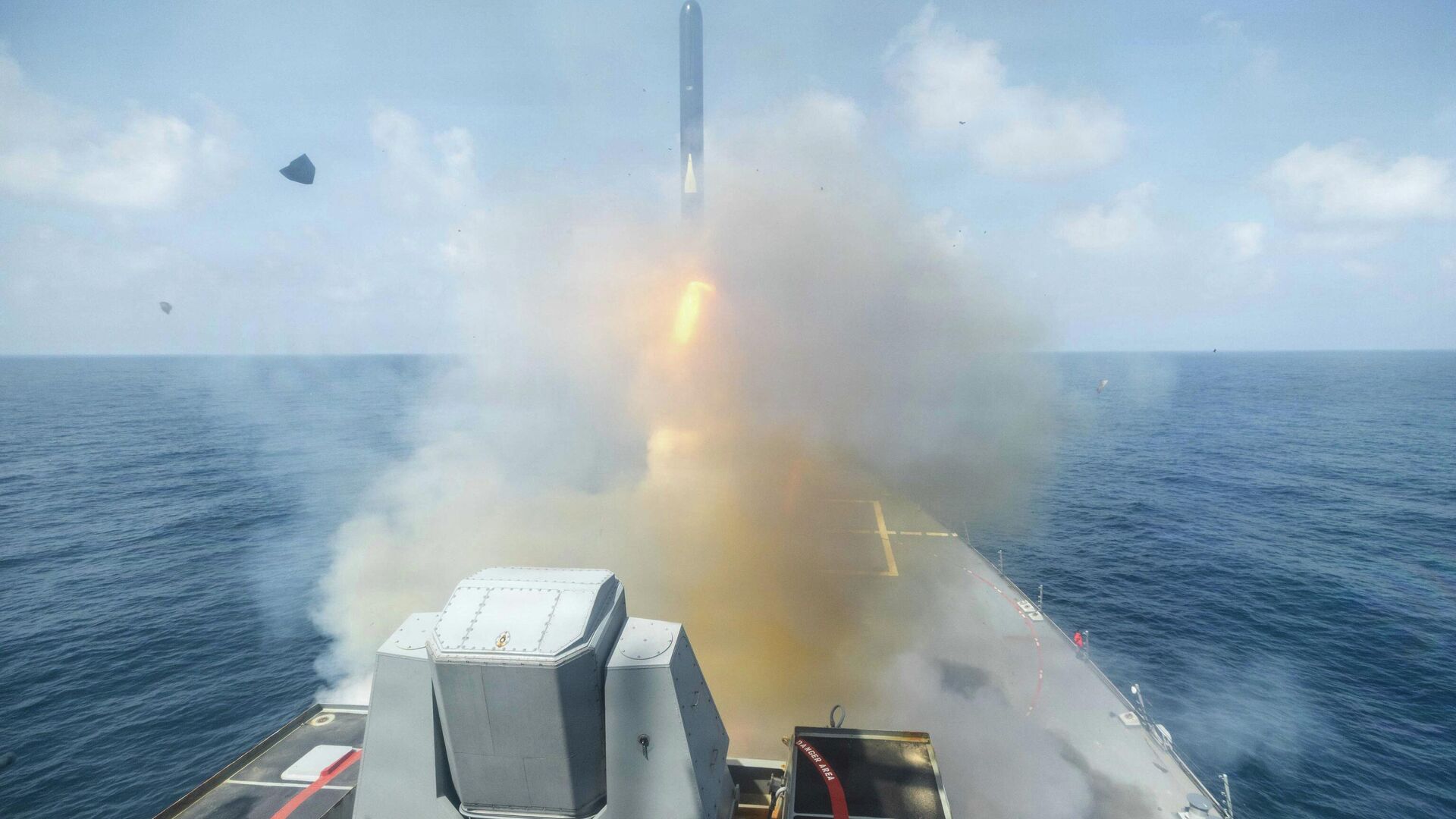 Arleigh Burke-class guided-missile destroyer USS Spruance (DDG 111) fires a Tomahawk Land Attack Missile (TLAM) in support of Operation Epic Fury, on Saturday, Feb. 28, 2026. Arleigh Burke-class guided-missile destroyer USS Spruance (DDG 111) fires a Tomahawk Land Attack Missile (TLAM) in support of Operation Epic Fury, on Saturday, Feb. 28, 2026. - Sputnik India, 1920, 16.06.2026