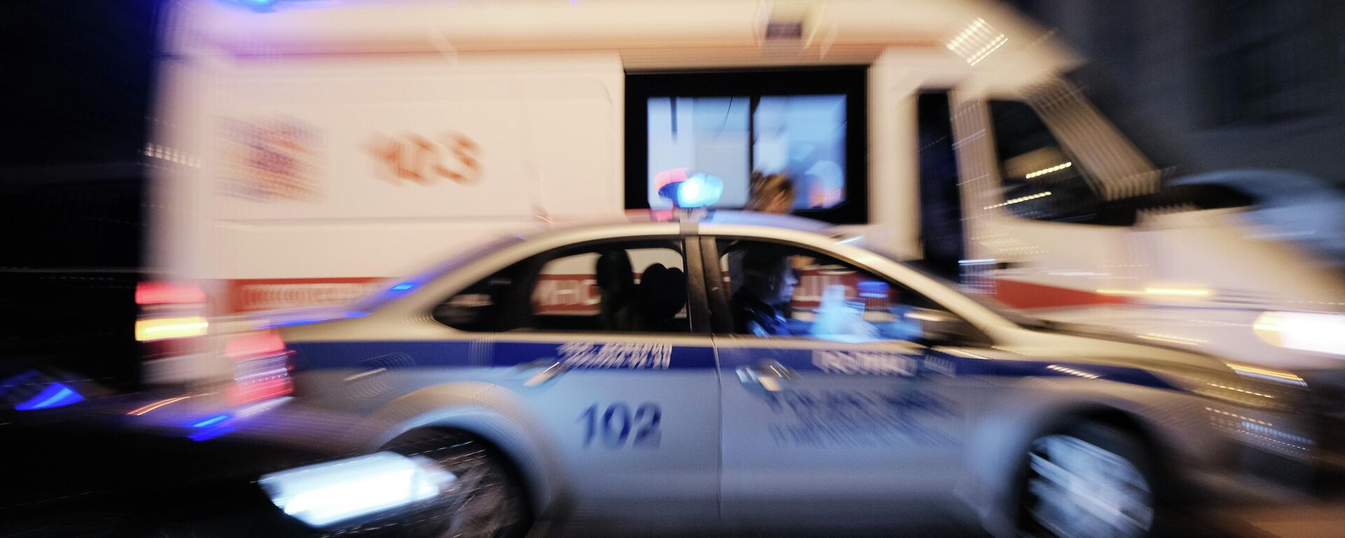 Police cars and ambulances. - Sputnik भारत, 1920, 21.06.2026
